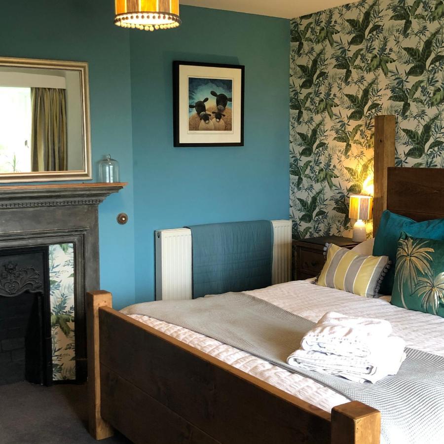 The Hollow Bed And Breakfast Great Longstone エクステリア 写真