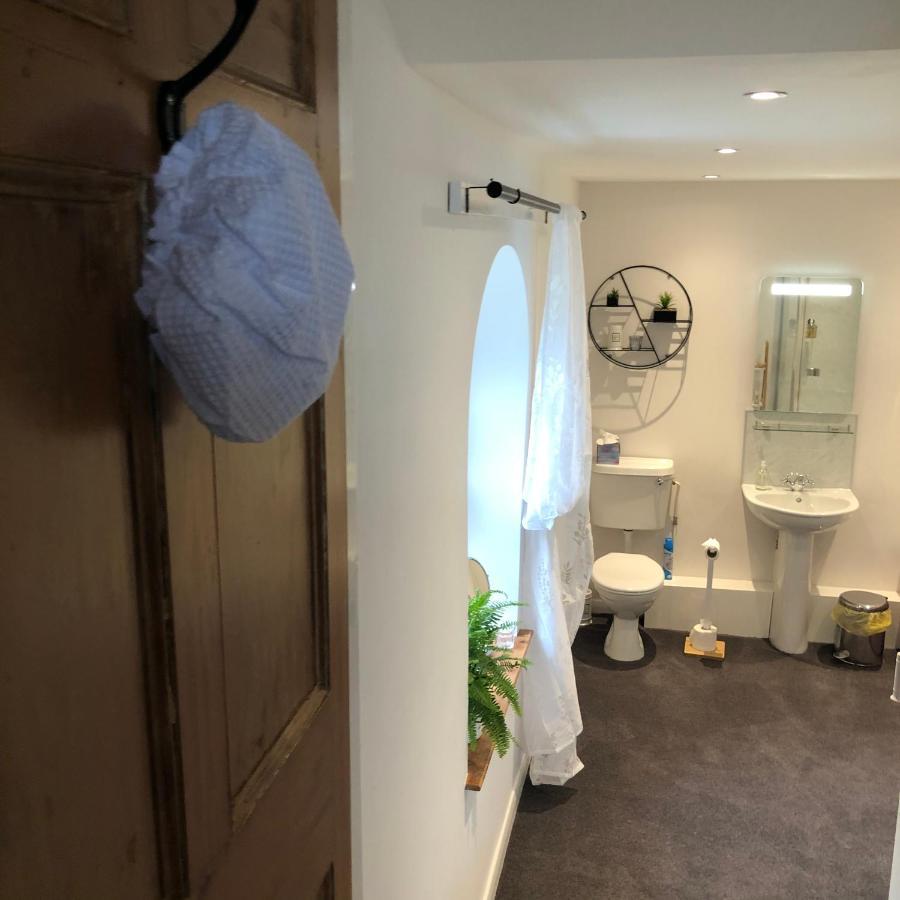 The Hollow Bed And Breakfast Great Longstone エクステリア 写真